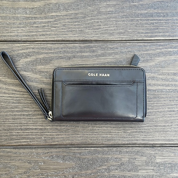 Cole Haan wallet - Picture 1 of 10